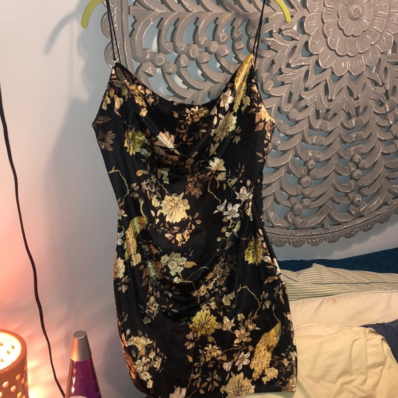 PRETTY LITTLE THINGS Satin dress- kourtney kardish - Picture 1 of 4